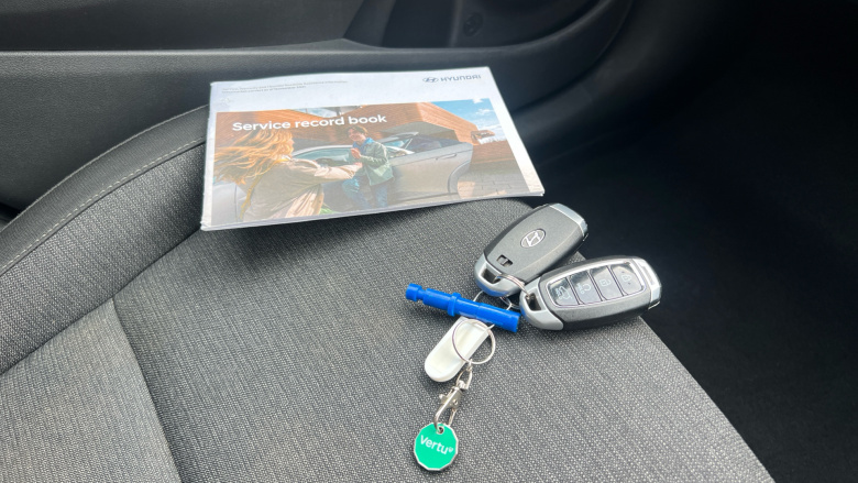 Hyundai KONA 100kW Premium 39kWh 5dr Auto Electric Hatchback